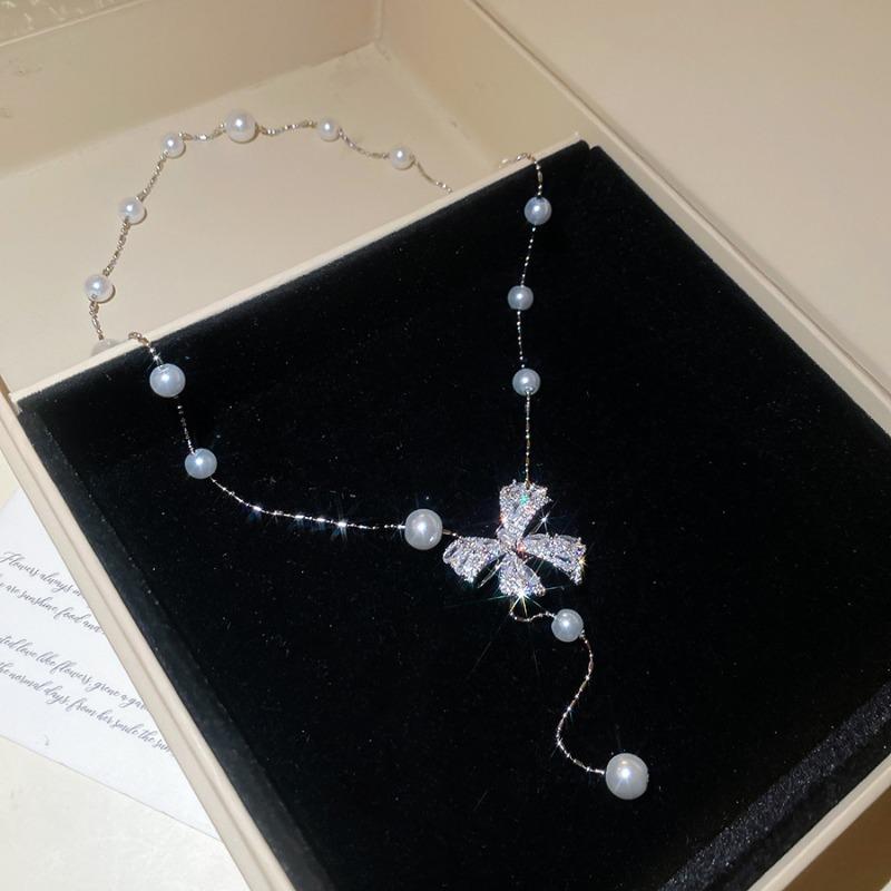 White Moonlight Gentle Zircon Bow Pearl Necklace French Sweet Clavicle Chain Light Luxury Premium Sweater Chain
