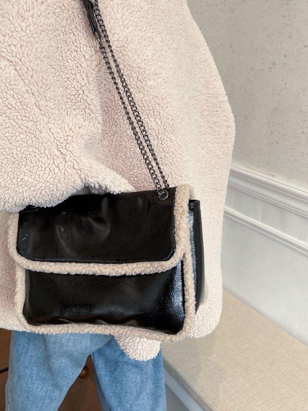 2025 neue Herbst- und Winter-Umhängetasche Plüschtextur Damen-Tasche modische Retro-Messenger-Ketten-Schultertasche