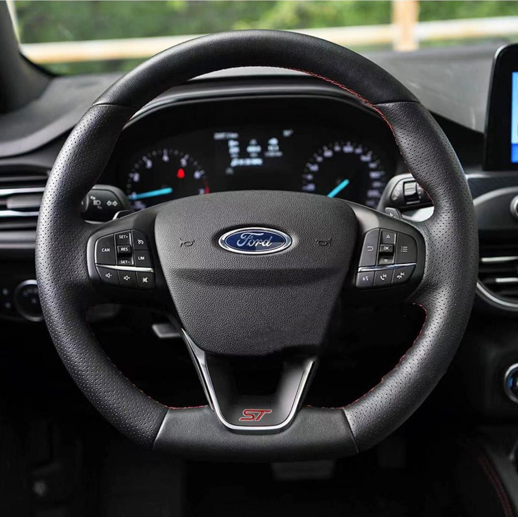 Mondeo Focus Fiesta Ecosport Kuga Everest Modified Sports ST Logo RS Logo Center Console Emblem Car Steering Wheel Badge Decorative Stickers