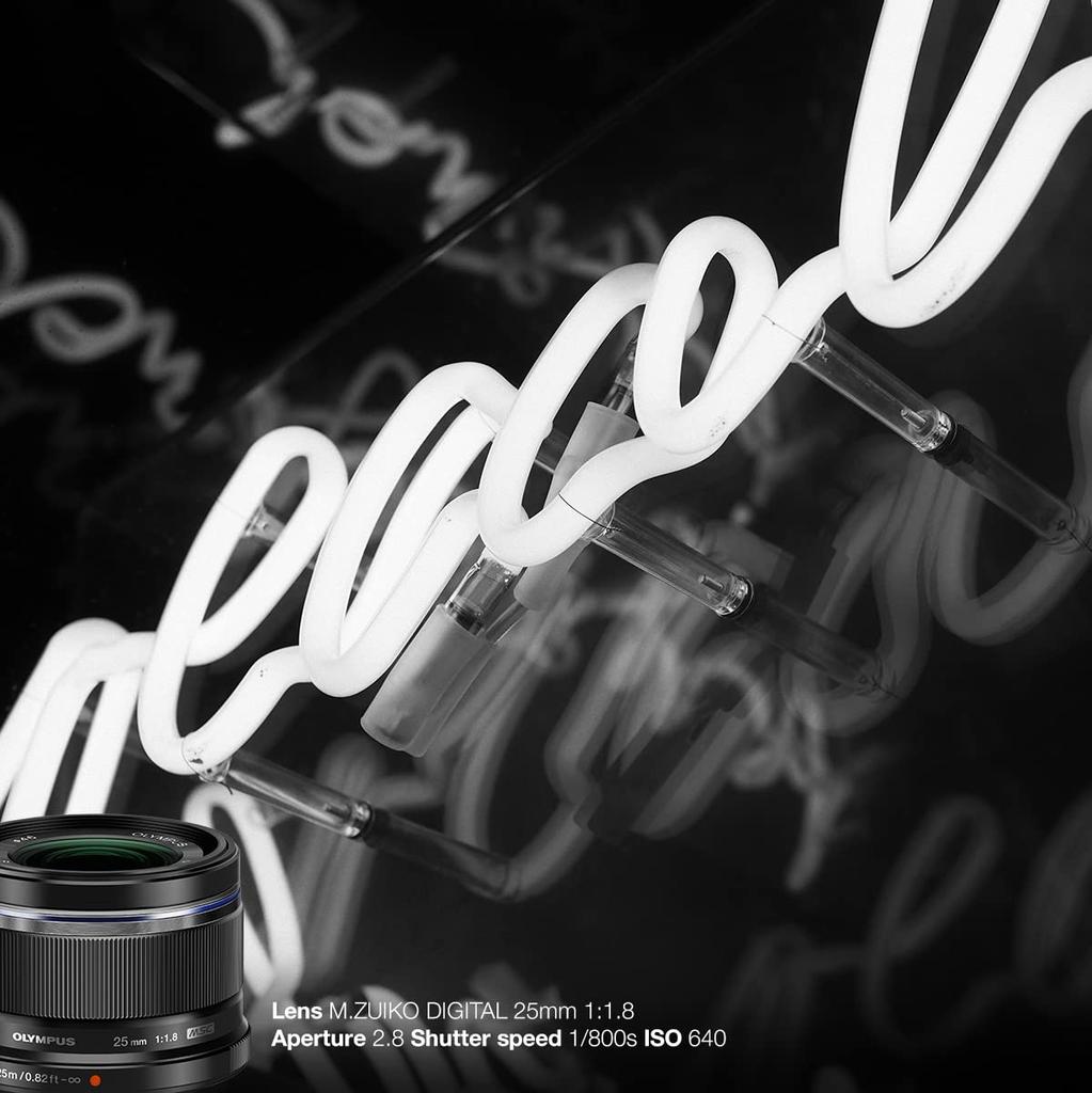 OLYMPUS DIGITAL 25mm BLK prime lens M.ZUIKO F1.8