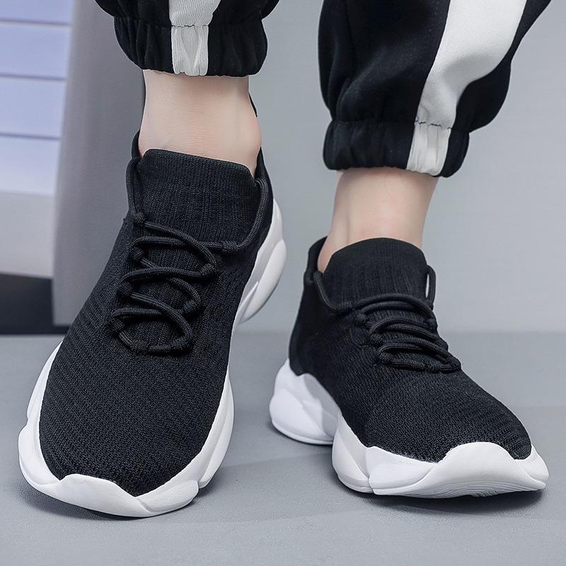 Men's and Women's Walking Shoes Summer New Fly-woven Mesh Shoes Couple's Cold Sticky Shoes Soft-soled Running Shoes Socks Shoes