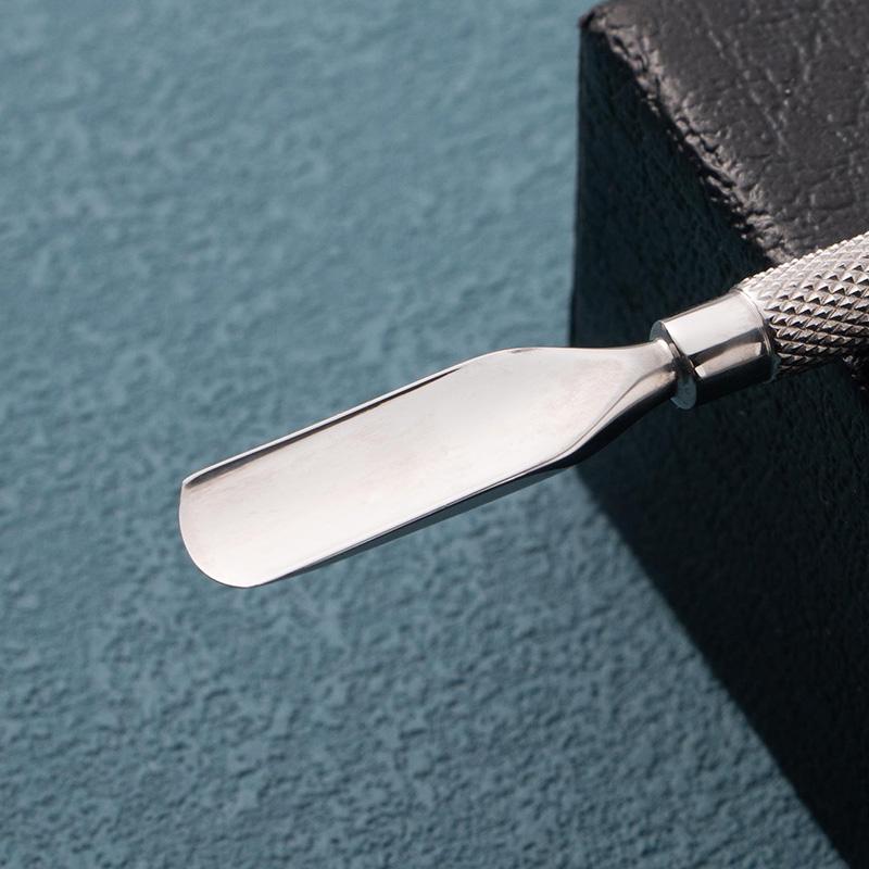 Professional Disposable Dual-Ended Nail Cuticle Pusher Durable Care Tool with Non-Slip Surface for Scraping Dead Skin