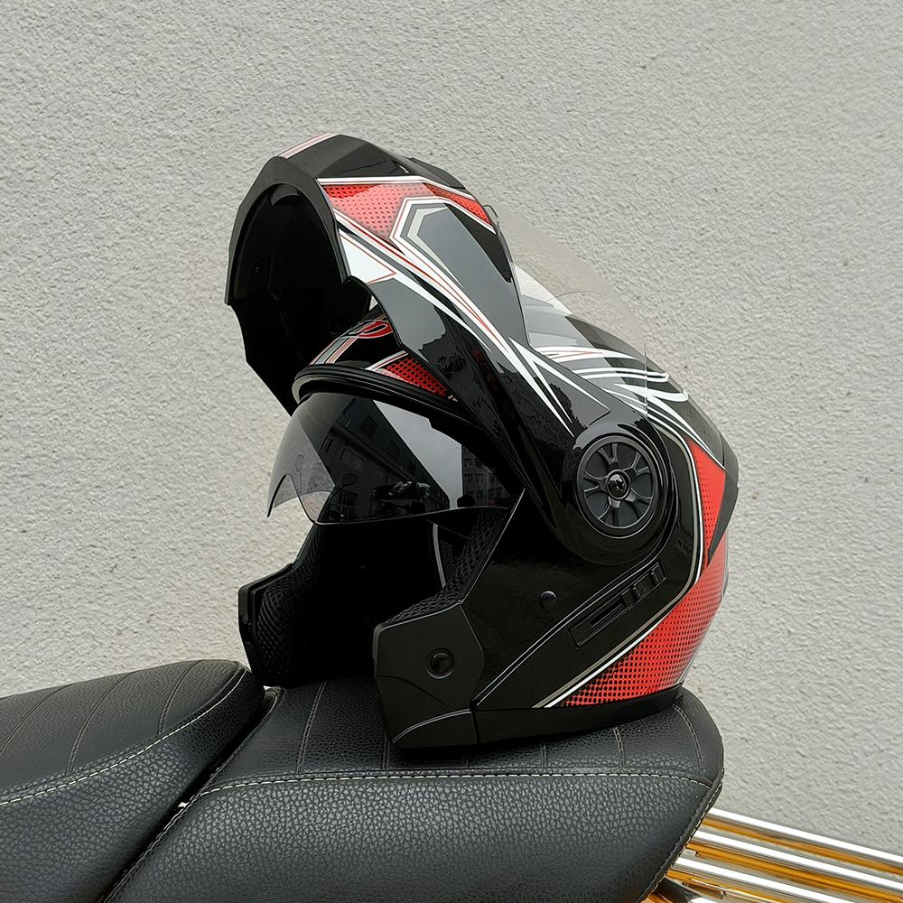 Latest Dual Lens Safety Flip Motorcycle Helmet Interior Visor Fashion Modular Moto Helmet Voyage Racing Men Women DOT Approved