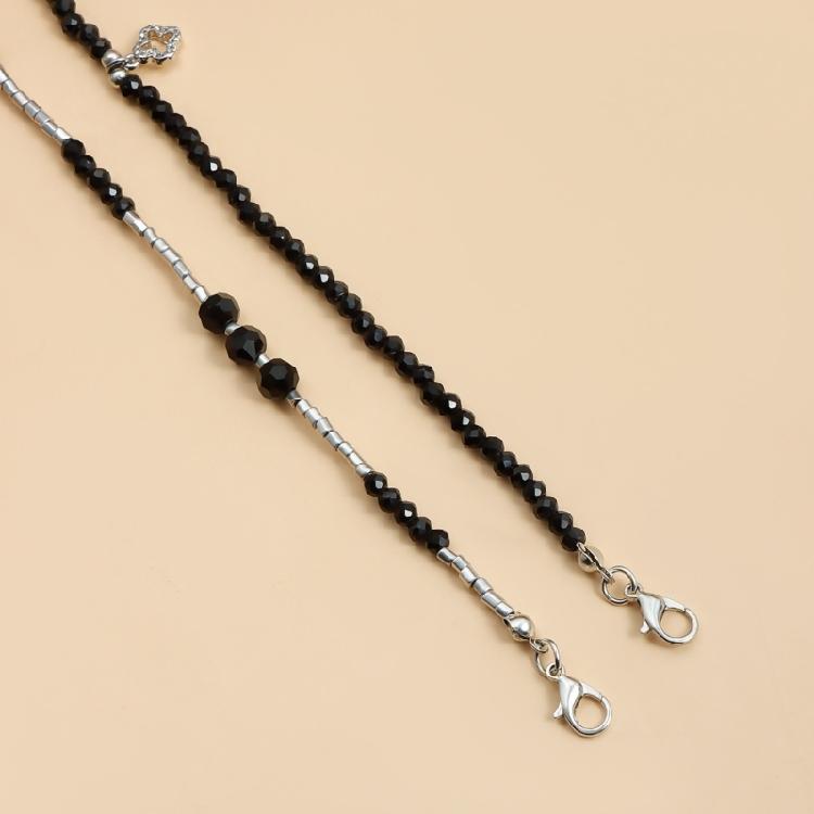 Elegant Gothic Plane Pendant Necklace with Black Beaded Charm and Adjustable Chain Decoration for Trendy Women