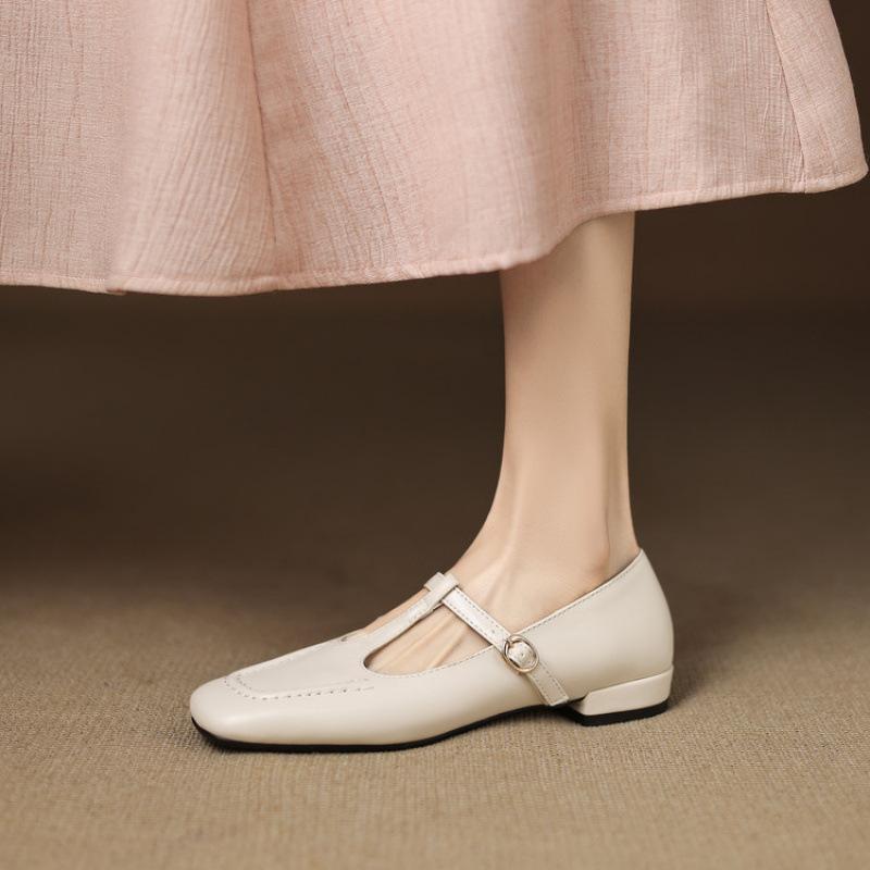 New Women's Fashion Single Shoes Four Seasons Wear One Pedal Flat-soled Single Shoes Casual New Large Size Shoes Shallow Mouth Women's Shoes