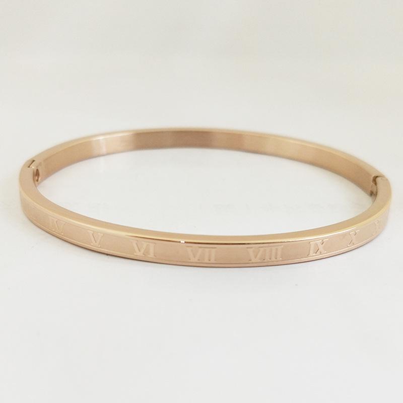 

Браслет из титана и нержавеющей стали с римскими буквами из 18-каратного золота - элегантные художественные украшения для дней рождения и праздников розового золота