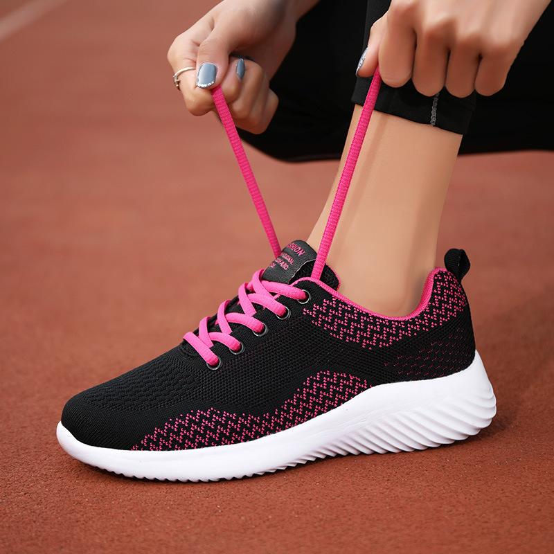 Spring New Lightweight Breathable Sports Shoes Flat Casual Shoes Comfortable Running Shoes