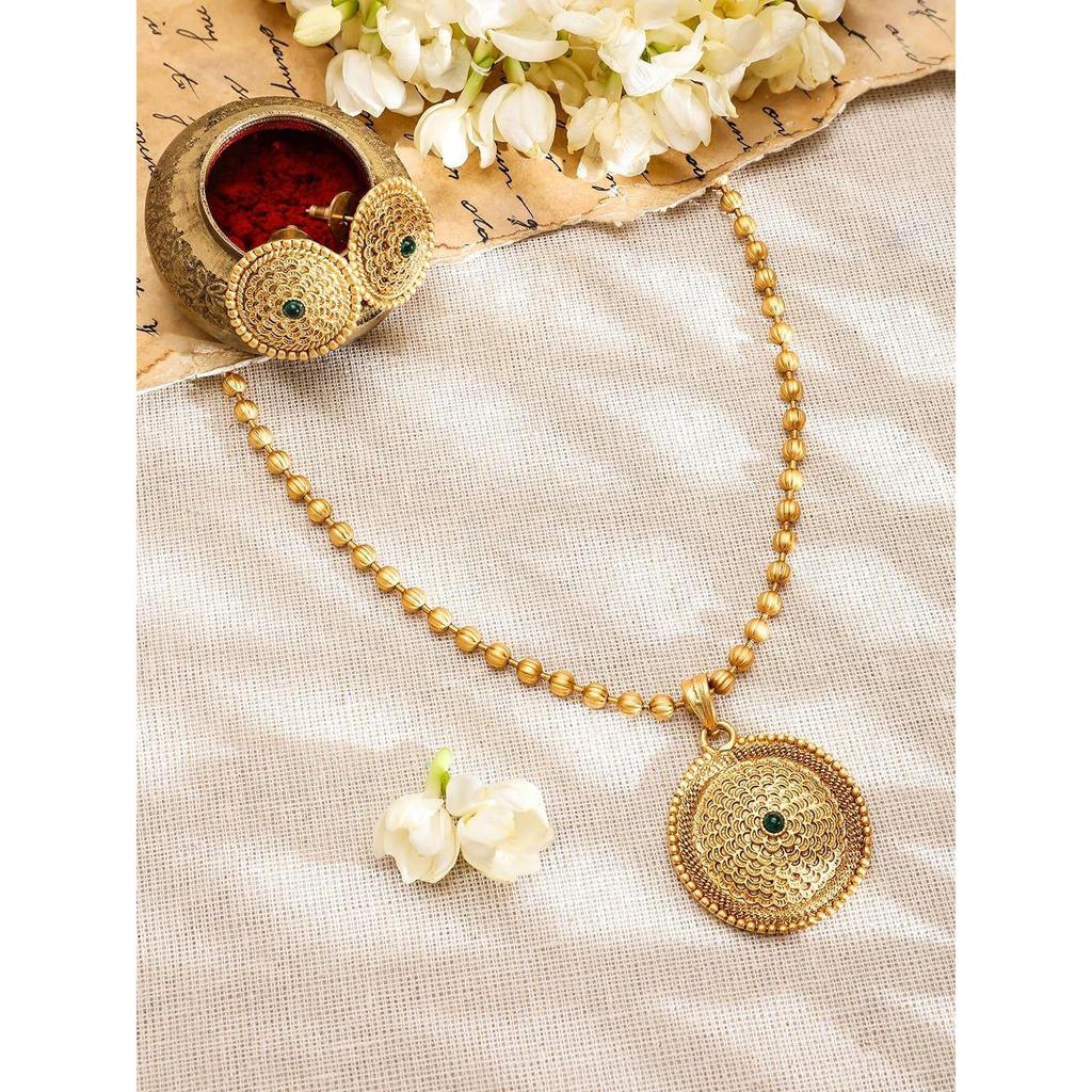 Womens  Intricate Green Stone And Golden Beade Traditional Jewellery Set