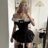 Reiche Tochter fühlt sich klein schwarzes Kleid Spitzenverbindung One-Shoulder-Kleid Damen Sommer Taille dünn Knospenkurzer Rock