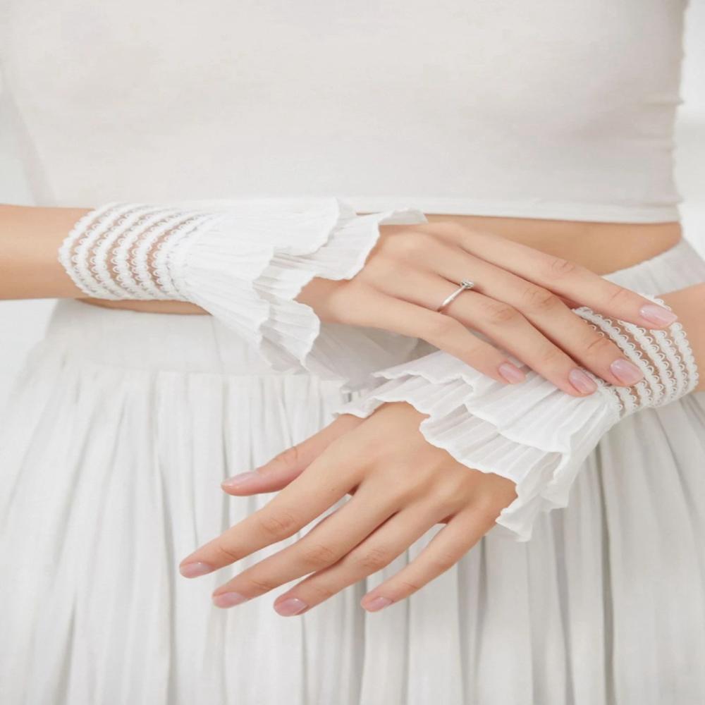 Steampunk Lolita Hand Sleeve Wrist Cuffs Lolita Short Hand Sleeve Gloves Ruffled Floral Lace Elastic Bracelet Clothing Accessory