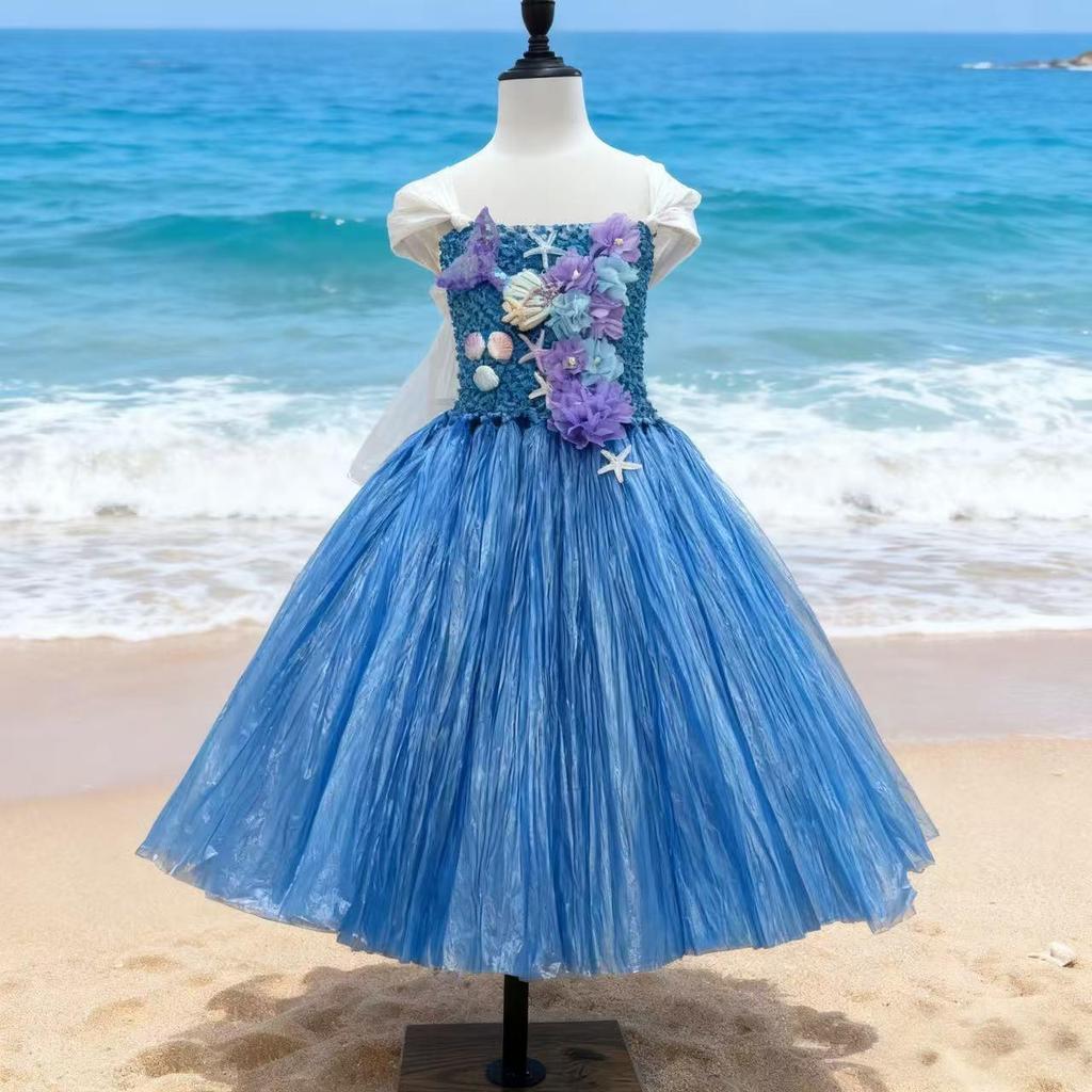 Eco-Friendly Parent-Child Mermaid Fashion Show Outfits - Handmade DIY Materials for Kids' Environmental Fashion