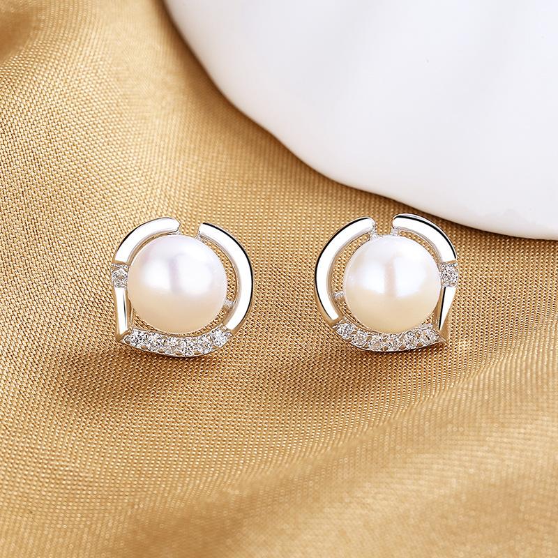 Fashion Freshwater Stud Earrings, High-End Love Earrings, Versatile Temperament Earrings
