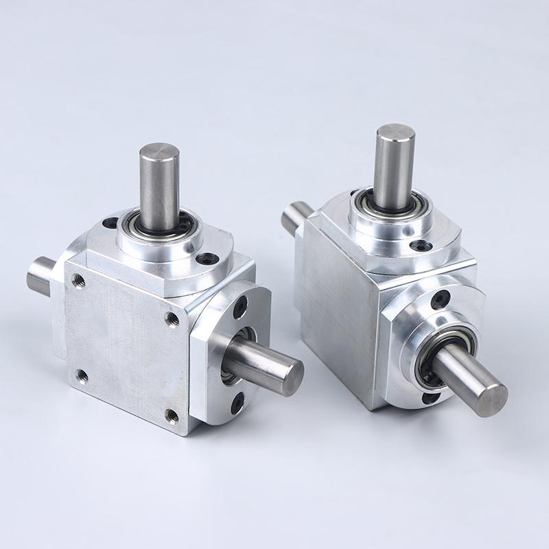 1:1 Transmission Gearbox 8Mm 20T Commutator Right Angle Spiral Bevel Gear Reduction Gearbox