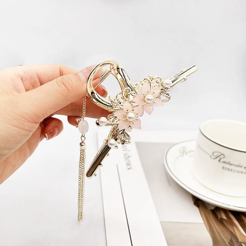 

Женская изысканная заколка для волос из сплава с кисточкой и цветком, большая, для задней части головы, краб для волос, женская, леди, весна, лето, новый головной убор