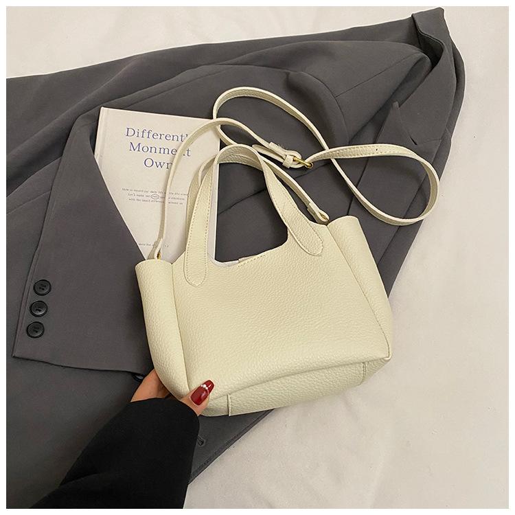 

Маленькая сумка класса люкс женская 2025 новая весна-лето универсальная текстурная сумка-мессенджер супер огонь портативная сумка-ведро