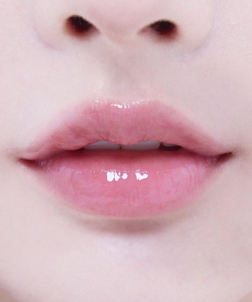 Glass lip oil