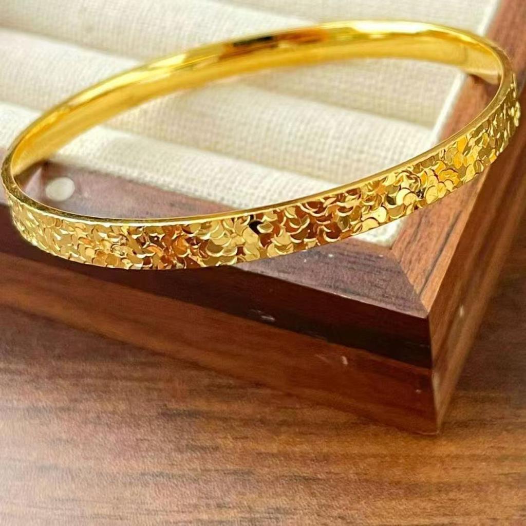 Gold-Plated Icy Bangle: Women's High-End Luxury Bracelet Accessory