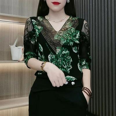 2024 Frühling Sommer Vintage Bedruckte Pullover Sexy Spitze Gaze Gespleißte Damenbekleidung Elegantes V-Ausschnitt Schickes Diamanten Lässiges T-Shirt