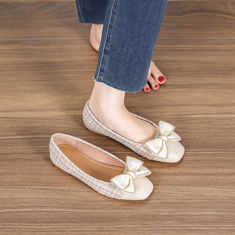 2025 spring large size square head flat bottom grandma shoes breathable non-slip lightweight fragrant bow new women's shoes