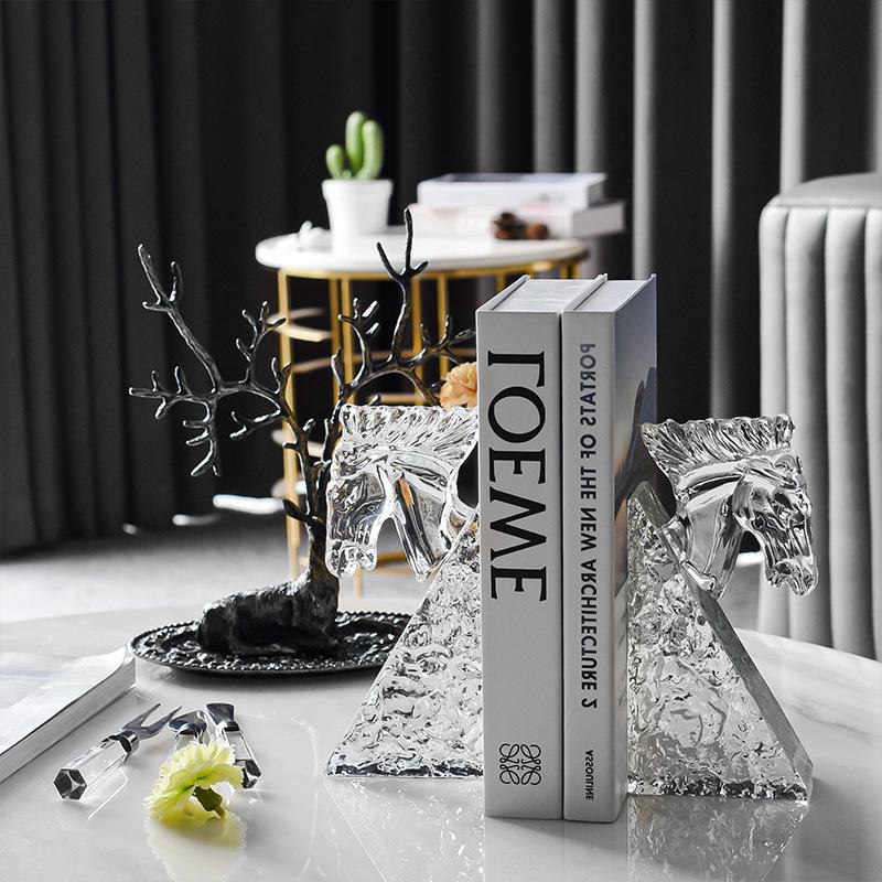 Elegante Kristall-Buchstützen – Kreative Dekorationen für Wohnzimmer, Weinschrank, Büro oder als Geschenkdekoration