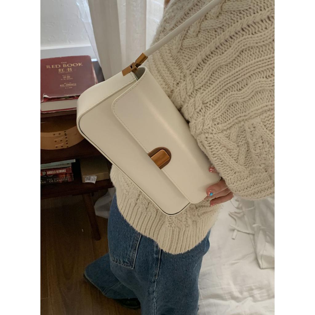 Retro niche handheld red bag women's 2025 new fashion commuter armpit bag shoulder bag one piece dropship