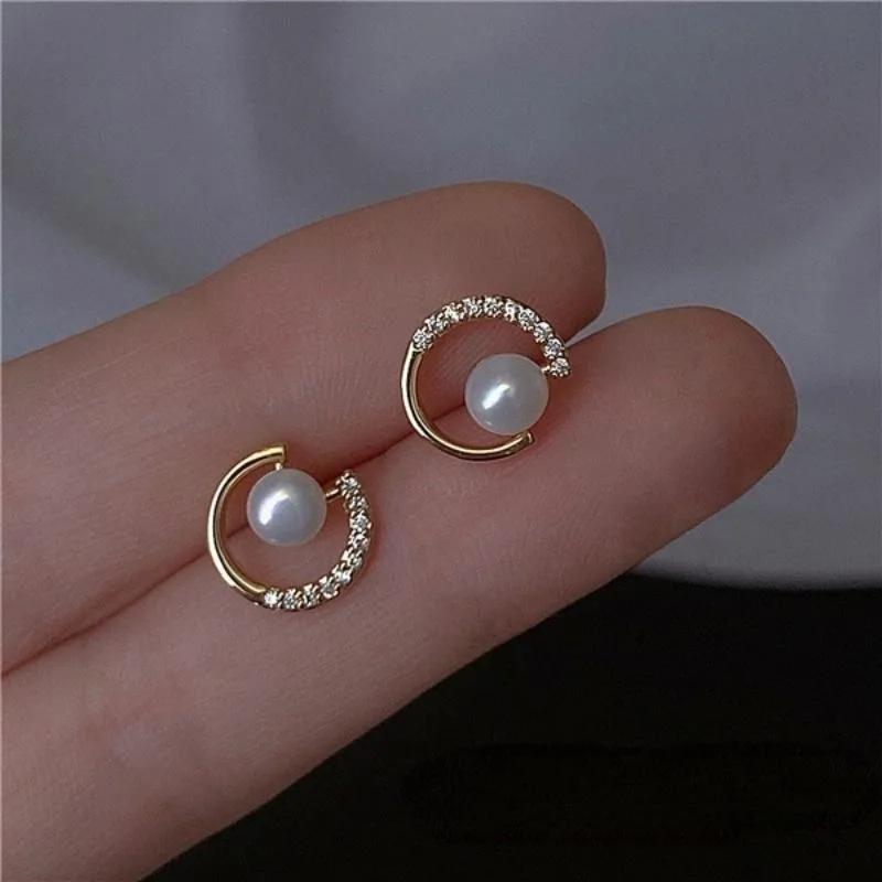 1 Pair Fashion Women Exquisite Pearl Round Stud Earrings for Women Crystal Jewelry