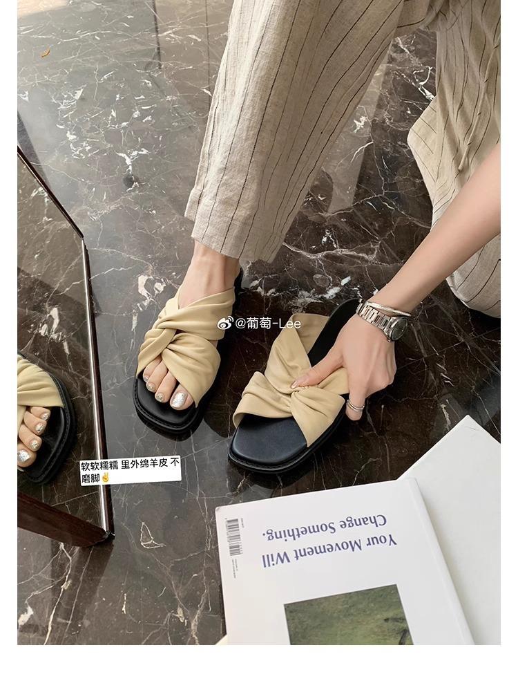Sheepskin grape mother same slippers women's summer folds kinked flat bottom outer wear sandals versatile square head cloud half drag