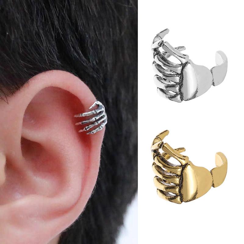 Black Gothic Skeleton Hand Ear Cartilage Clip Fake Piercing Earring For Men Women Silver Color Punk Goth Halloween Jewelry Gift
