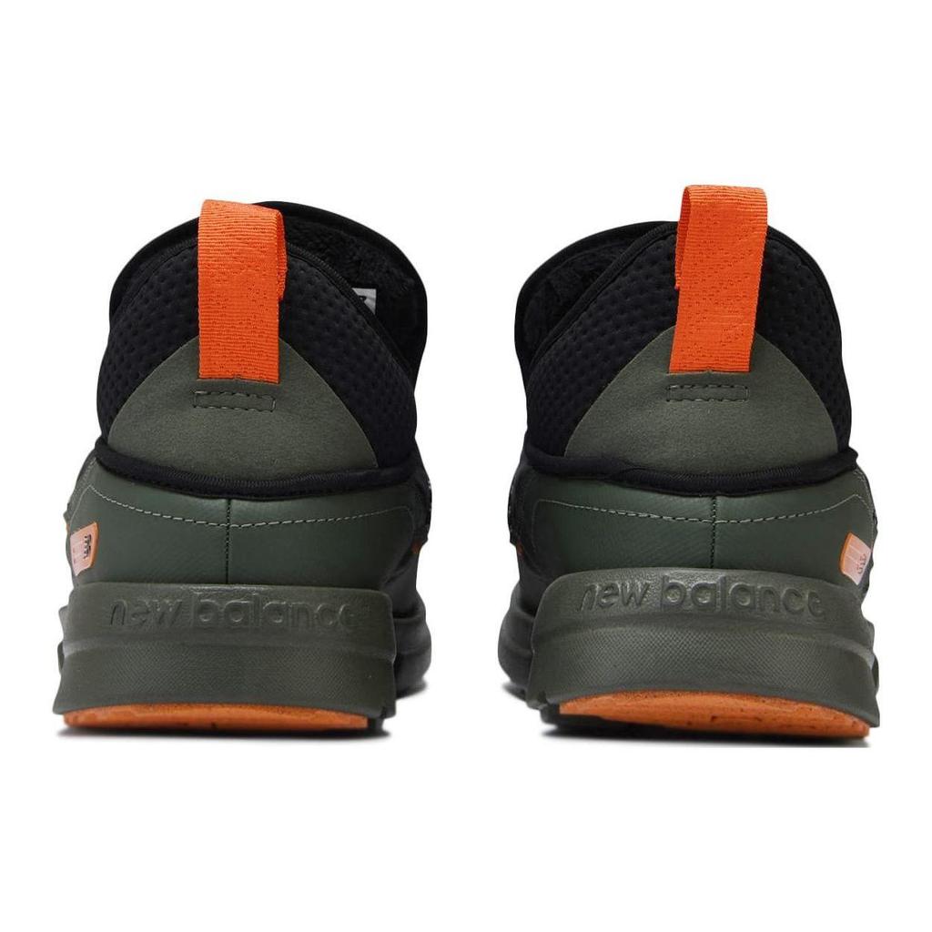 New Balance Caravan Moc Mid Winter Slip-On Shoes Black Unisex SUFMIDE2