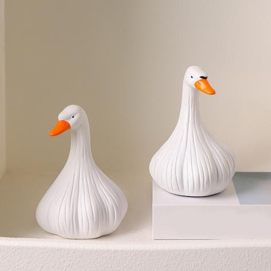 Cute Garlic Duck Figurine White Small Duck Ornament for Indoor Home Office Desk Decoration Novelty Gift for Stress Relief