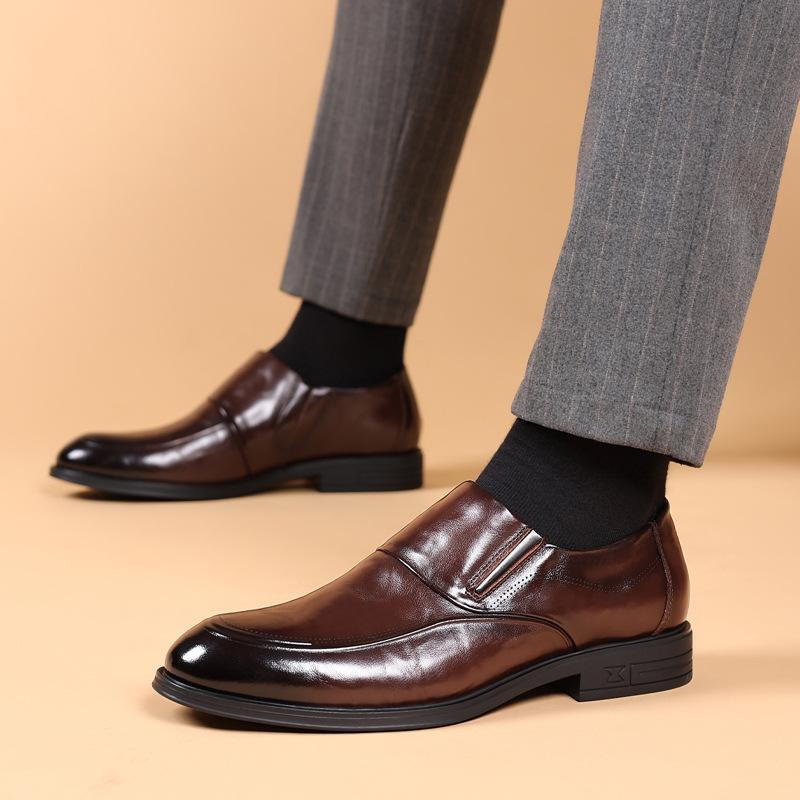 Fashion 2025 Autumn New Dress Shoes for Men Fashion Casual Leather Shoes Male Solid Color Designer Wedding Shoe Man