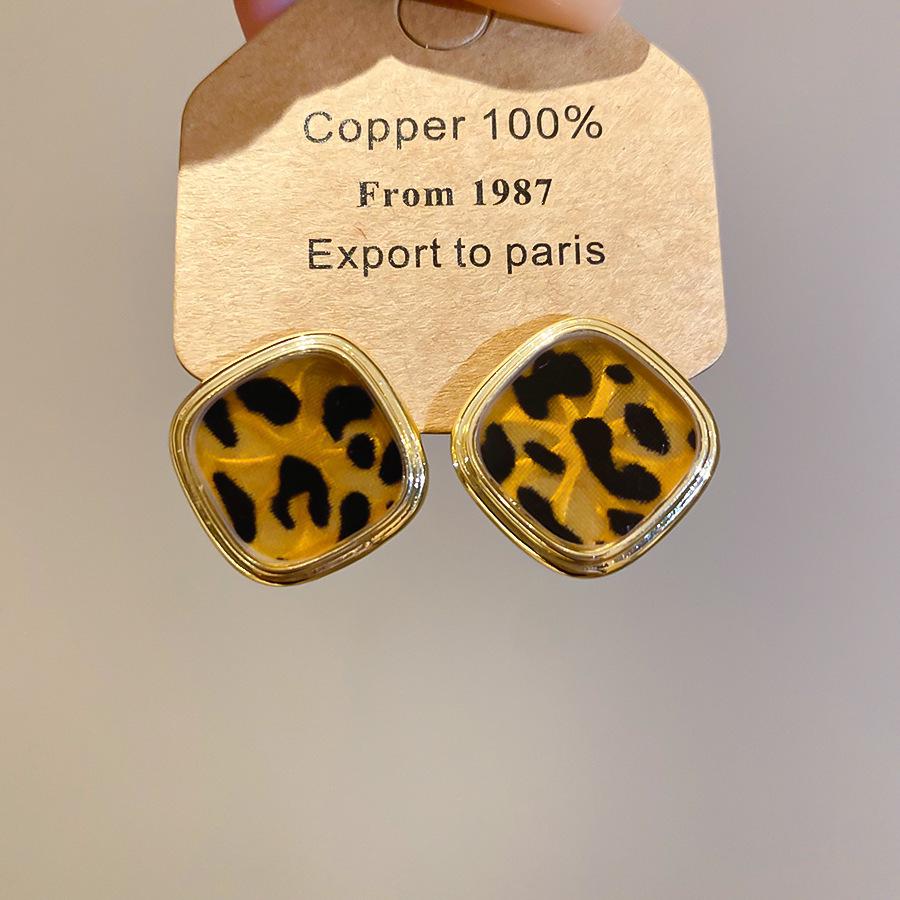 Geometric Leopard Print Heart Flower Stud Earrings - Retro & Versatile Luxury for Women