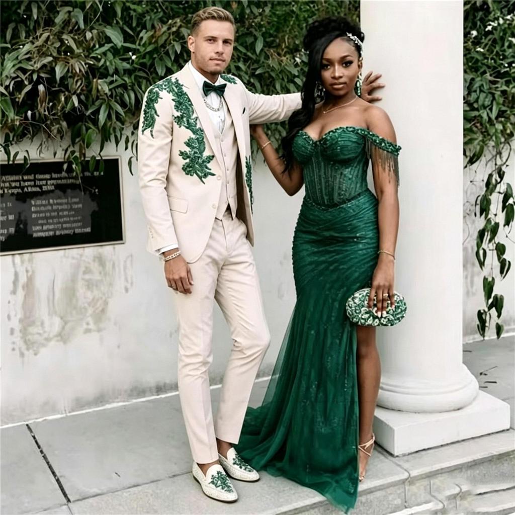 Customized Gorgeous Green Rhinestone Beige Prom Men Slim Fit Notched Lapel Groom Wedding Tuxeods 3 Pieces Sets Costume Homme