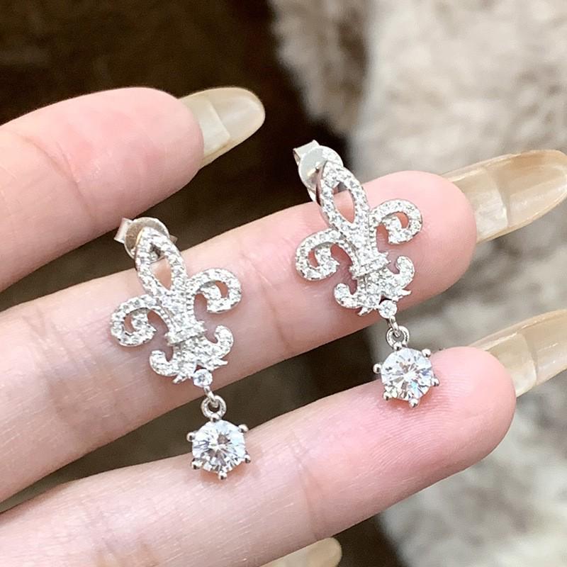 925 Sterling Silver Iris Flower Pendant and Stud Earrings with Sparkling Diamonds - Elegant Light Luxury Design