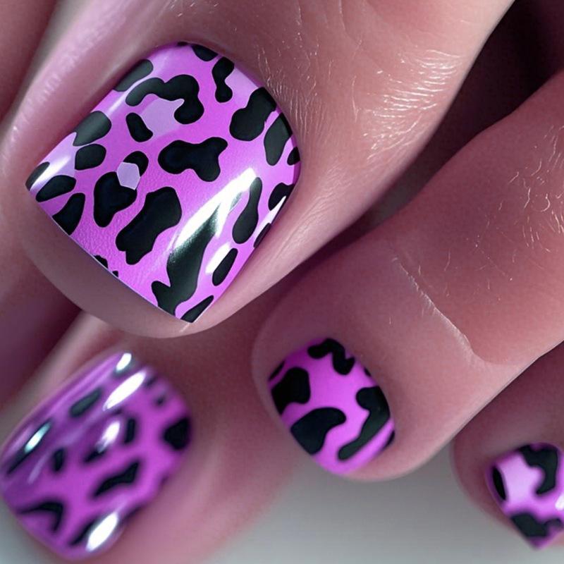 24 Pieces Of European And American Foot Nails, Simple And Fashionable Manicure, Classic Purple Leopard Print Design, Wearing Armor Jelly glue + rubbing strips*3pcs