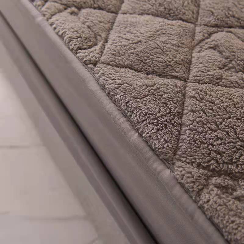 New Thicken Soft Lamb Wool Quilted Mattress Cover Quick Warm Plush Anti-Mite Bed Pad Protector Cover Customized Fitted Sheet