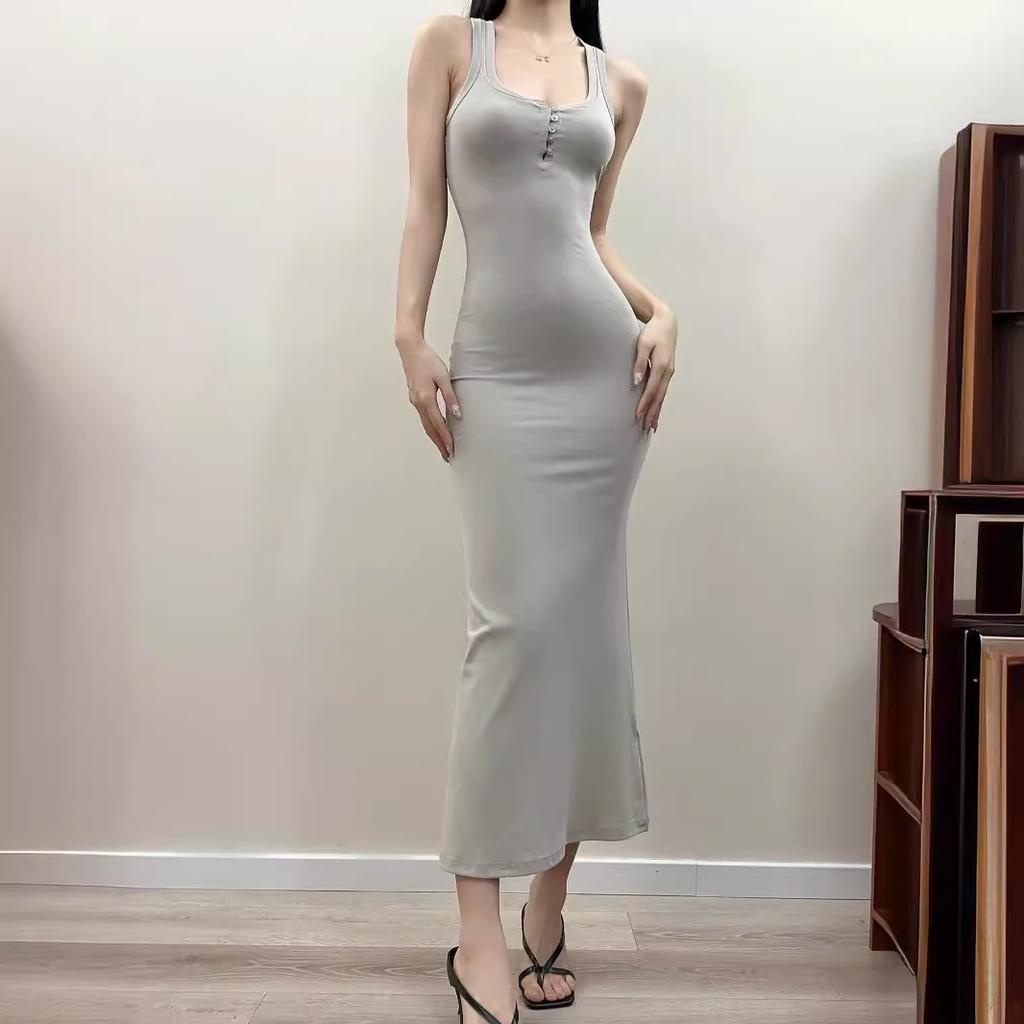U-neck low-cut button-fitting dress, long dress, pure lust, Spice Girl sleeveless hip-wrapped skirt, slim bottom vest skirt