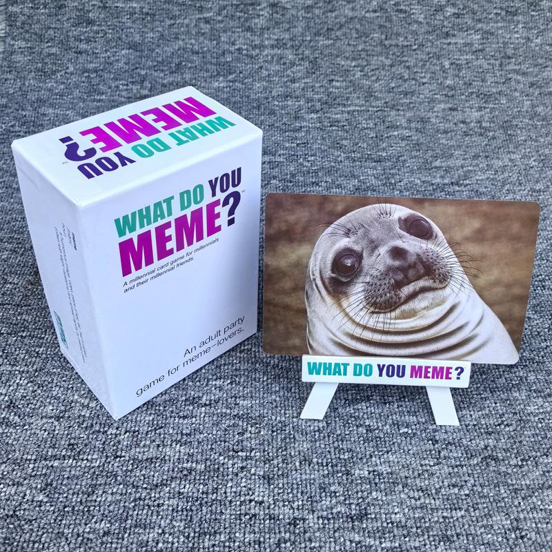 Versione inglese di what do you meme card game party board game interactive card