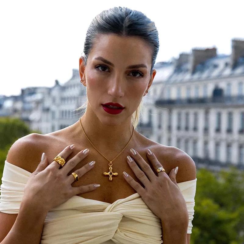 Vintage Gold Color Cross Pendant Necklaces for Women Fashion Metal Natural Stone Clavicle Chain Necklaces Zircon Accessories
