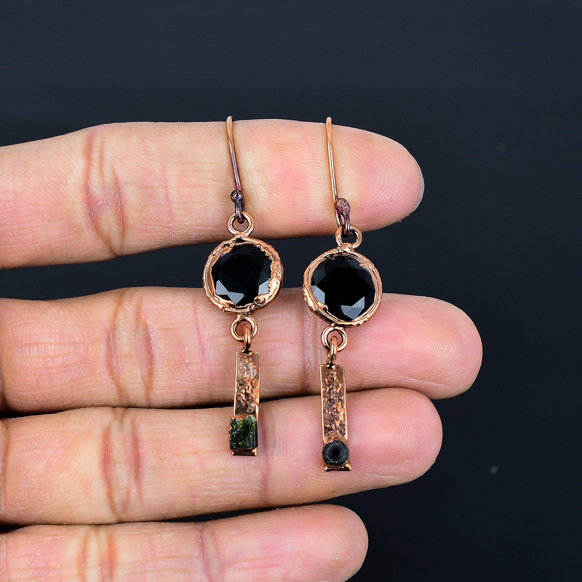 

Серьги с черной шпинелью, Серьги, гальванизированные медью, Украшения из драгоценных камней ручной работы, Подарки для жены, Совершенно новые серьги 2.55 Inches