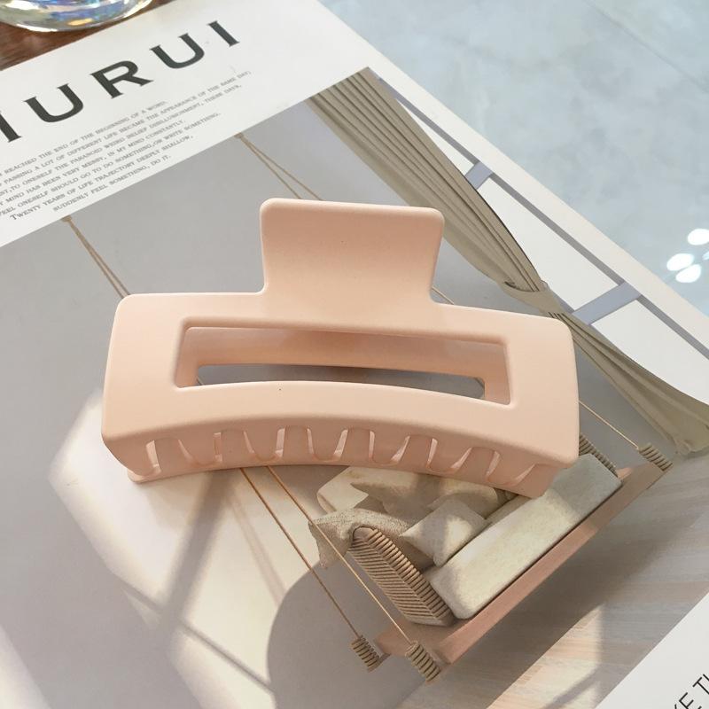 Beautifully Plastic Crafted Hair Claw Clips With Elegant Shapes And Vibrant Colors For Every Hairstyle Needs