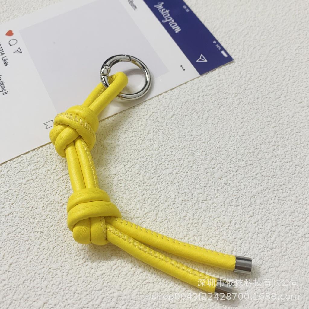 New DIY Leather Keychain Pendant Niche Simple Candy Color Leather Rope Woven Bag Pendant Is Versatile and Casual