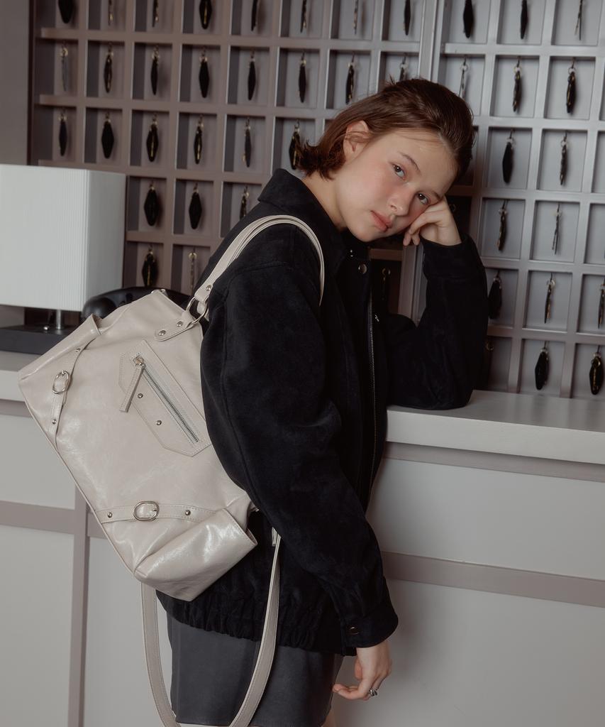 Anoetic Anc Stud Ring Bag_Ivory