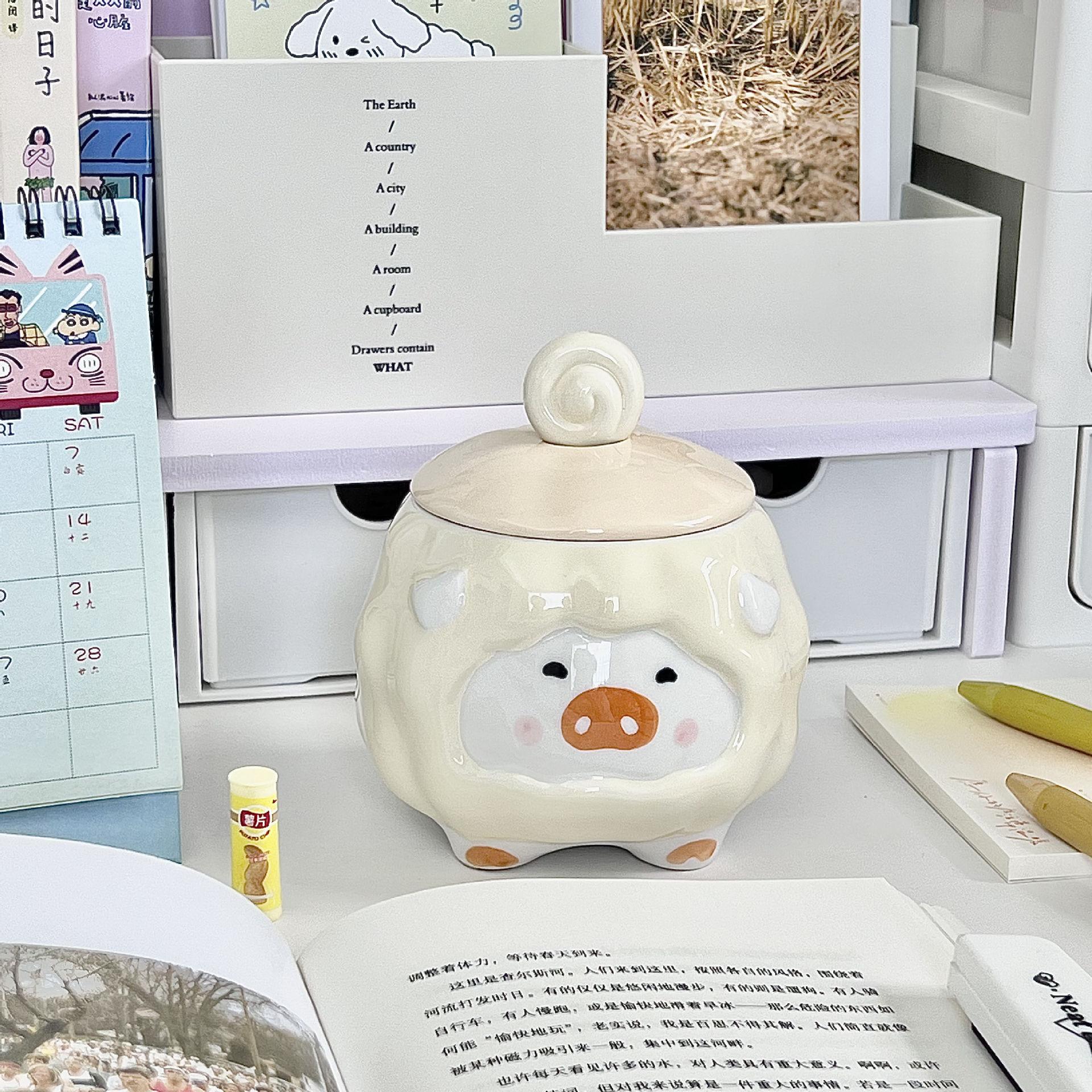 

Birthday gift for girls, high-value hand-painted pig pork ceramic cup with lid girlfriend mug souvenir gift box 401-500ml