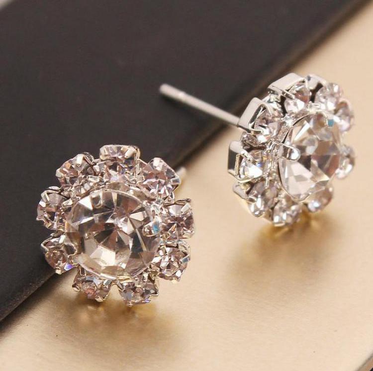 Simple And Stylish Small And Exquisite Shining Zircon Rhinestone Sun Flower Earrings Bridal Wedding Accessories Elegant Earrings