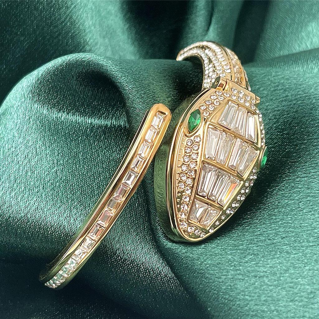 Ceas cu cuarț cu brățară tip șarpe cu diamant 2023 - Design în formă de șarpe, foarte bine vândut