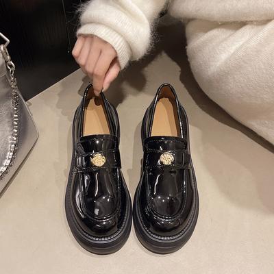 Camellia Platform Loafers Women's 2025 New Autumn One-pedal Women's Shoes Soft-soled British Style French Small Leather Shoes