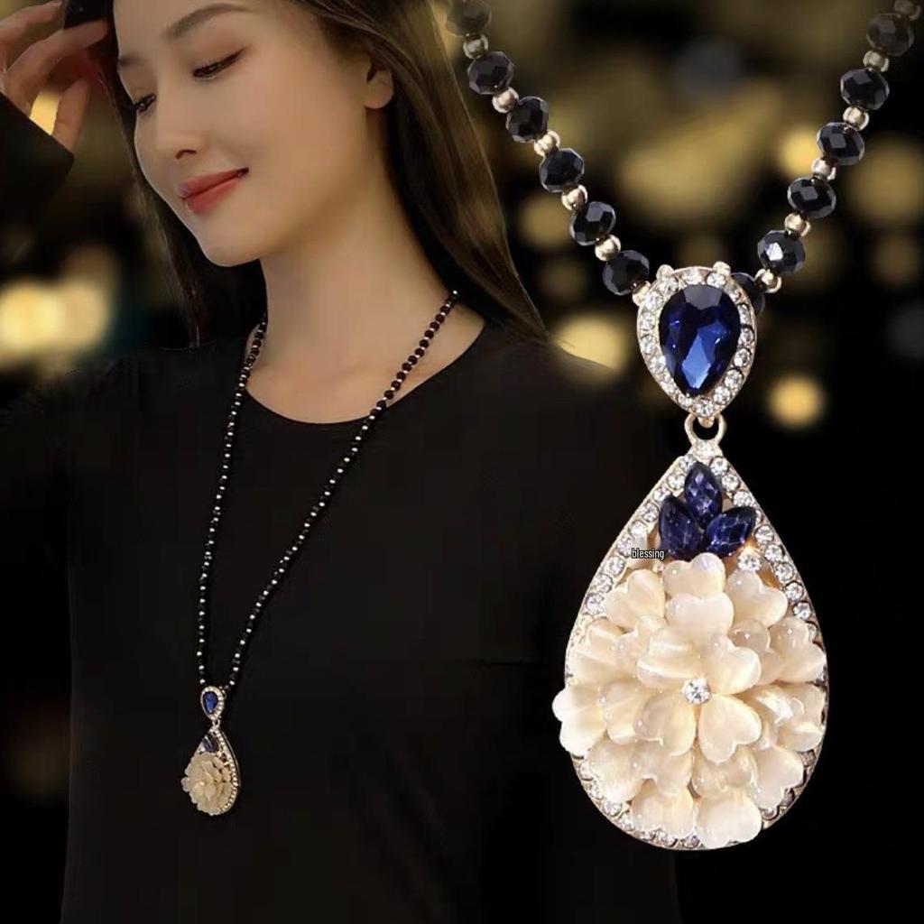 Retro Sapphire Water Drop Sweater Chain Necklace - Elegant Women's Rhinestone Pendant Accessory