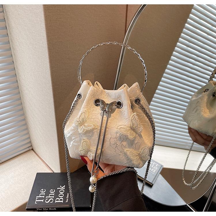 Trend hand-carried bucket bag women's new versatile chain commuter to work shoulder messenger bag