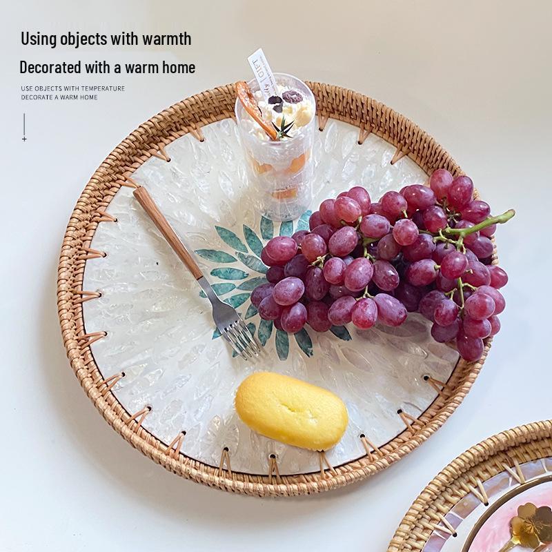 Handmade Rattan Round Light Luxury Tray for Picnic, Fruit, and Candy Storage in the Living Room or Restaurant.